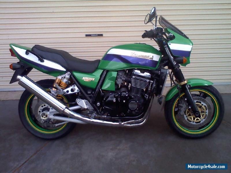 thumbnail image 2 of Custom Kawasaki ZRX 1100 C-3 Decal Set – 3-Tone Pearl White, Gold, Purple – RapidAir Vinyl 2 of 6