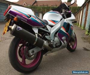 Motorcycle Yamaha FZR600 R for Sale