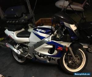 Motorcycle Suzuki GSXR 600 99' for Sale