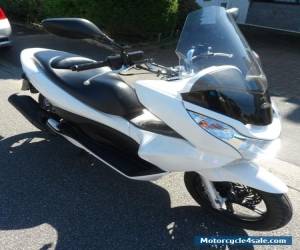 Motorcycle 2011 Honda PCX 125cc Scooter White for Sale