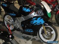 Suzuki RGV Racer 