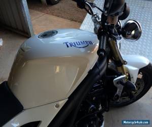 Motorcycle triumph 1050 speed triple 2007 for Sale