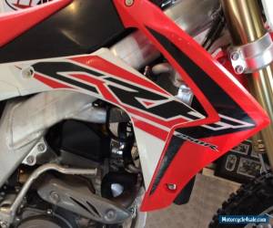 Motorcycle 2016 Honda CRF250R Almost brand new. Not YZF KXF RMZ for Sale