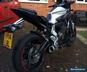 Motorcycle 2014 YAMAHA MT-07 WHITE BLACK STREETFIGHTER RACER MOTORBIKE MOTORCYCLE 01 09 03 for Sale