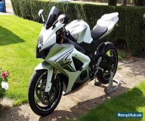 Motorcycle 2009 09 REG SUZUKI GSXR 1000 K8 WHITE SILVER LIMITED EDITION FSH  for Sale