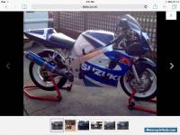 SUZUKI  GSXR 600 BLUE/WHITE