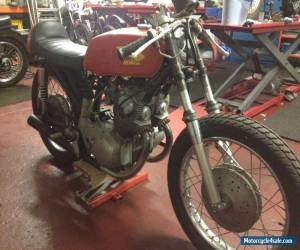 Motorcycle Honda CB77 classic race bike for Sale