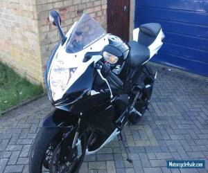 Motorcycle 2014 SUZUKI GSXR 600 L4 WHITE/BLACK for Sale