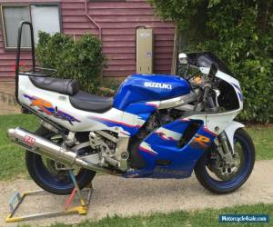 Motorcycle Suzuki GSXR 750 for Sale