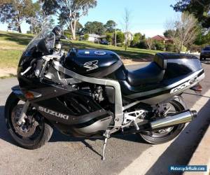 Motorcycle SUZUKI GSXR750 1988 for Sale