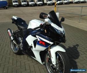 Motorcycle 2010/60 SUZUKI GSXR 1000 L0 WHITE/BLUE ONLY 4200 MILES FROM NEW for Sale