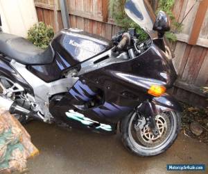 Motorcycle Kawasaki ZZR1100 for Sale